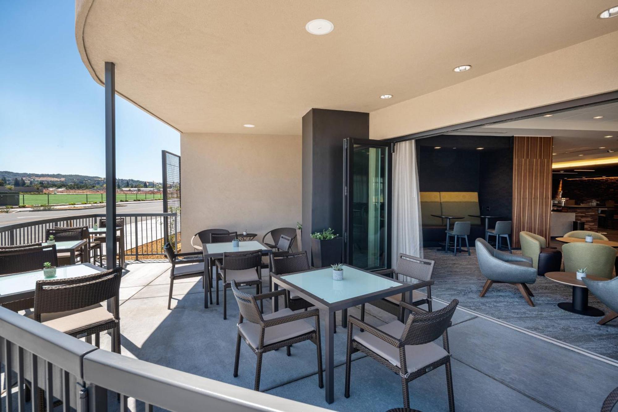 Courtyard By Marriott Petaluma Sonoma County 호텔 외부 사진